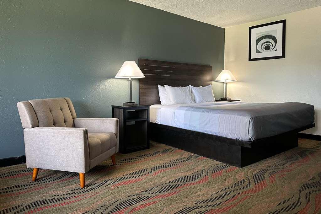 Quality Inn & Suites Santee Room photo