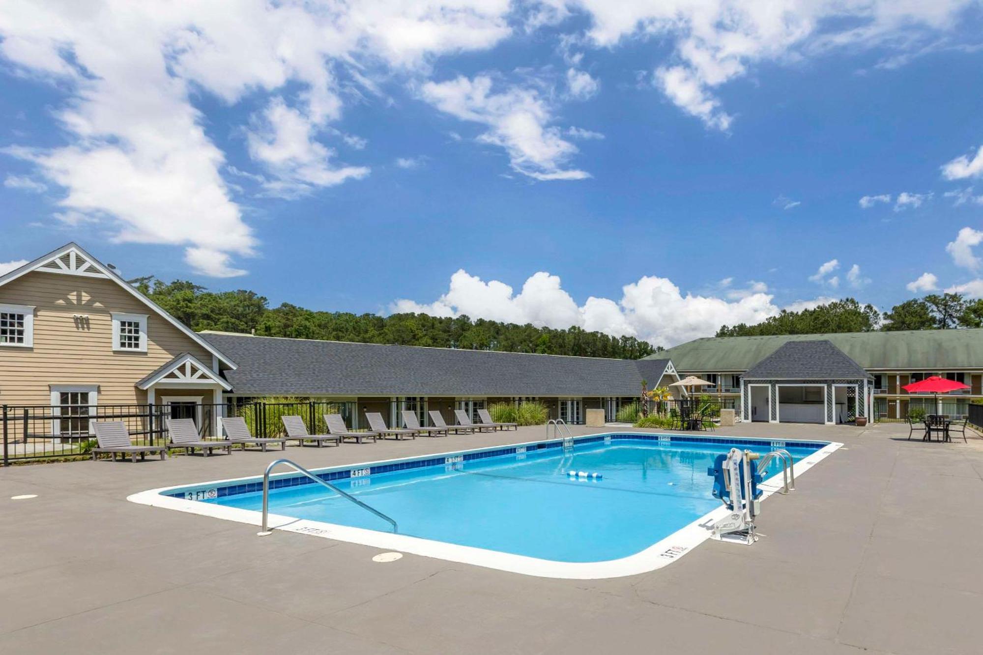 Quality Inn & Suites Santee Exterior photo